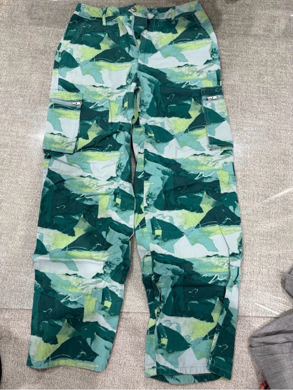 Women’s Green Multi-Pattern Cargo Pants